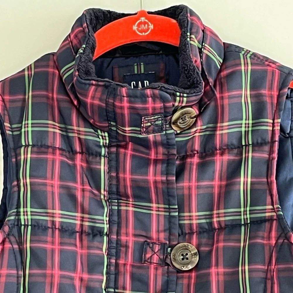 Gap Kids Puffer Vest Tartan Plaid Quilted Zipper and Button Front Size S (6-7)